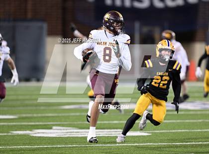 Thumbnail 3 in Avon vs. Walsh Jesuit (OHSAA Division 2 Semifinal) photogallery.