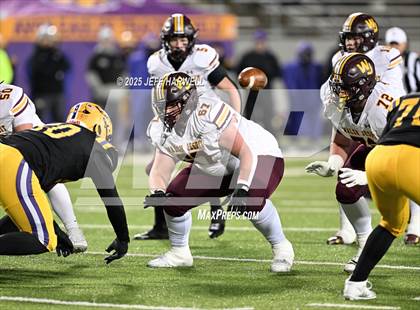 Thumbnail 3 in Avon vs. Walsh Jesuit (OHSAA Division 2 Semifinal) photogallery.