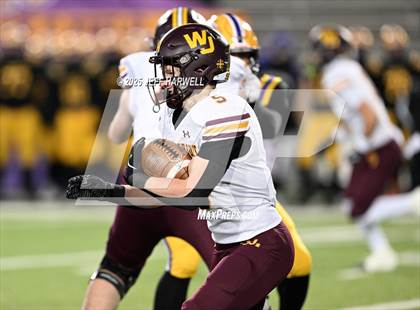 Thumbnail 1 in Avon vs. Walsh Jesuit (OHSAA Division 2 Semifinal) photogallery.