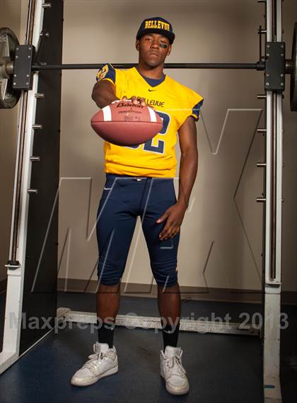 Thumbnail 1 in Bellevue (Preseason Top 25 Photo Shoot) photogallery.