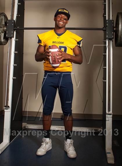 Thumbnail 2 in Bellevue (Preseason Top 25 Photo Shoot) photogallery.