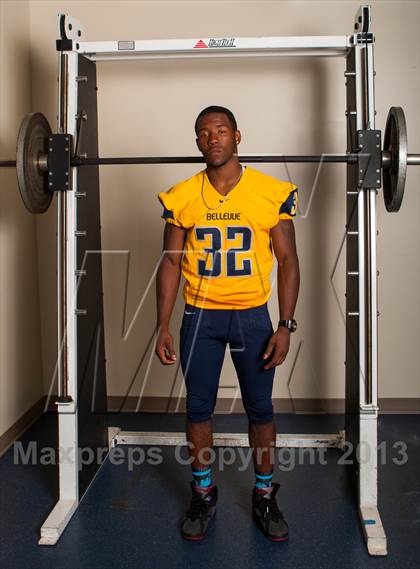 Thumbnail 2 in Bellevue (Preseason Top 25 Photo Shoot) photogallery.