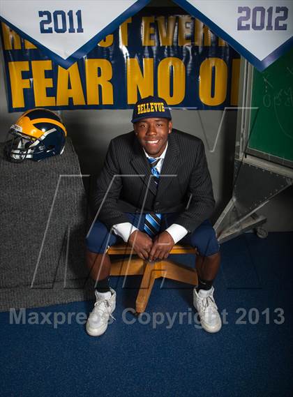 Thumbnail 2 in Bellevue (Preseason Top 25 Photo Shoot) photogallery.