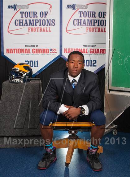 Thumbnail 2 in Bellevue (Preseason Top 25 Photo Shoot) photogallery.