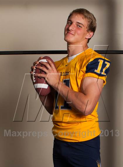 Thumbnail 1 in Bellevue (Preseason Top 25 Photo Shoot) photogallery.