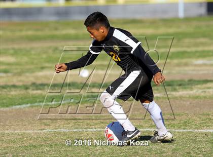 Thumbnail 3 in Harvard-Westlake vs. San Fernando (Hart Tournament) photogallery.
