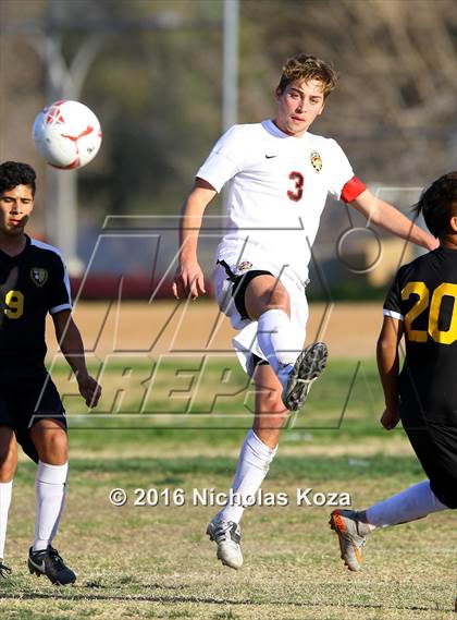 Thumbnail 3 in Harvard-Westlake vs. San Fernando (Hart Tournament) photogallery.
