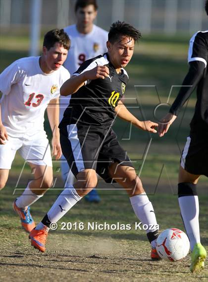Thumbnail 2 in Harvard-Westlake vs. San Fernando (Hart Tournament) photogallery.