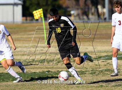 Thumbnail 3 in Harvard-Westlake vs. San Fernando (Hart Tournament) photogallery.