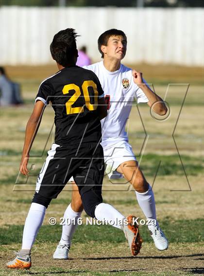 Thumbnail 3 in Harvard-Westlake vs. San Fernando (Hart Tournament) photogallery.