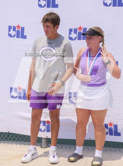 Thumbnail 2 in UIL 4A Boys Tennis Finals (Awards) photogallery.