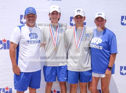 Thumbnail 1 in UIL 4A Boys Tennis Finals (Awards) photogallery.