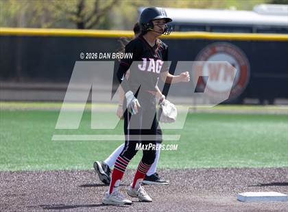 Thumbnail 3 in Horn vs Cedar Hill photogallery.