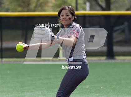 Thumbnail 1 in Horn vs Cedar Hill photogallery.