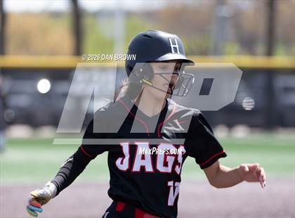 Thumbnail 3 in Horn vs Cedar Hill photogallery.