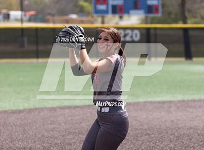 Thumbnail 2 in Horn vs Cedar Hill photogallery.