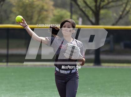 Thumbnail 3 in Horn vs Cedar Hill photogallery.