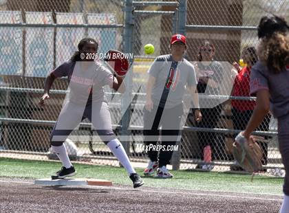 Thumbnail 1 in Horn vs Cedar Hill photogallery.