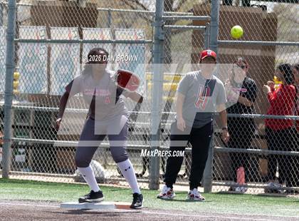 Thumbnail 3 in Horn vs Cedar Hill photogallery.