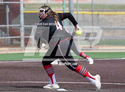 Thumbnail 2 in Horn vs Cedar Hill photogallery.
