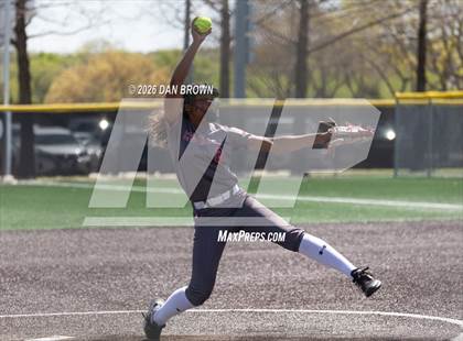 Thumbnail 2 in Horn vs Cedar Hill photogallery.