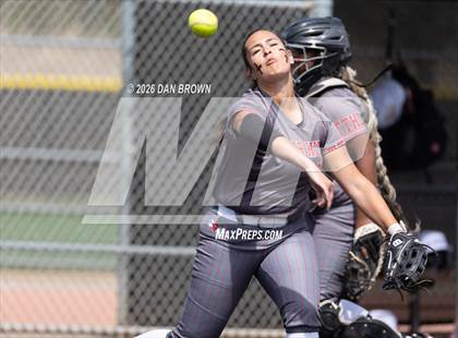 Thumbnail 1 in Horn vs Cedar Hill photogallery.