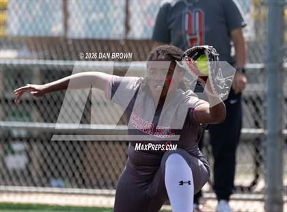 Thumbnail 2 in Horn vs Cedar Hill photogallery.
