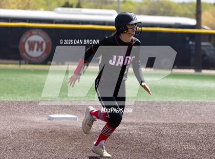 Thumbnail 2 in Horn vs Cedar Hill photogallery.
