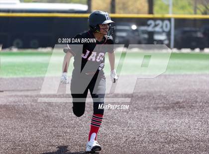 Thumbnail 2 in Horn vs Cedar Hill photogallery.