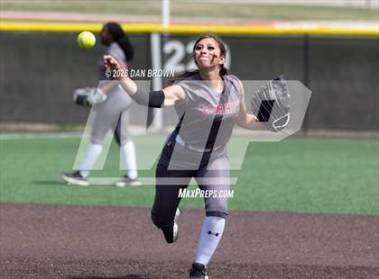Thumbnail 1 in Horn vs Cedar Hill photogallery.