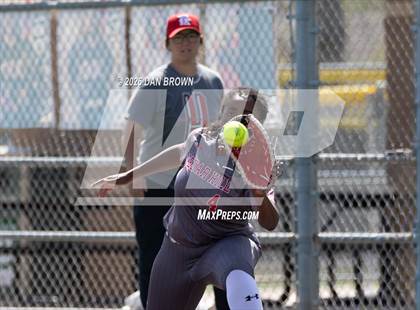 Thumbnail 3 in Horn vs Cedar Hill photogallery.