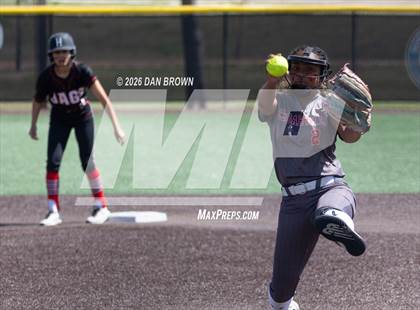 Thumbnail 3 in Horn vs Cedar Hill photogallery.