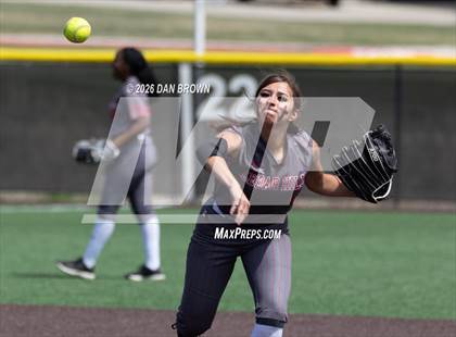 Thumbnail 2 in Horn vs Cedar Hill photogallery.