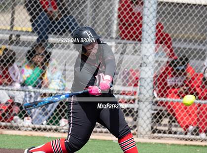Thumbnail 3 in Horn vs Cedar Hill photogallery.