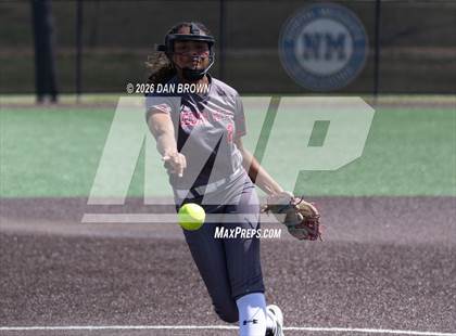 Thumbnail 2 in Horn vs Cedar Hill photogallery.