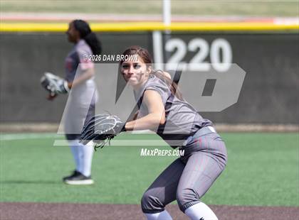 Thumbnail 2 in Horn vs Cedar Hill photogallery.
