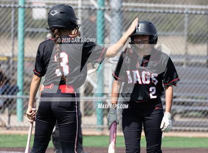 Thumbnail 2 in Horn vs Cedar Hill photogallery.