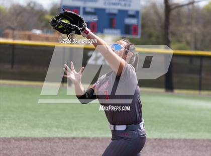 Thumbnail 1 in Horn vs Cedar Hill photogallery.
