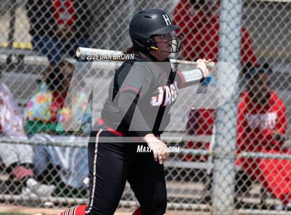 Thumbnail 3 in Horn vs Cedar Hill photogallery.