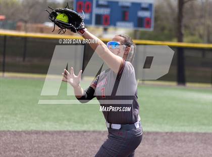 Thumbnail 2 in Horn vs Cedar Hill photogallery.