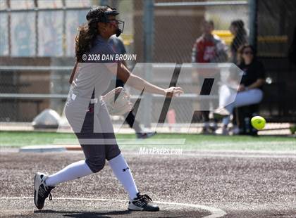 Thumbnail 1 in Horn vs Cedar Hill photogallery.