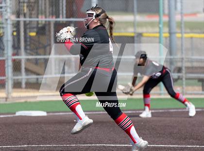 Thumbnail 3 in Horn vs Cedar Hill photogallery.