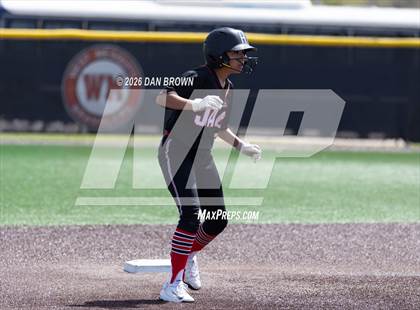 Thumbnail 1 in Horn vs Cedar Hill photogallery.