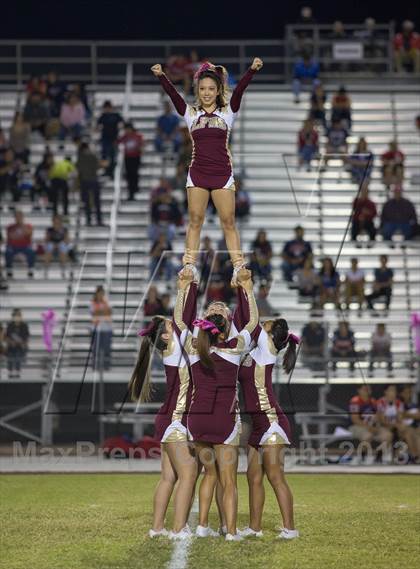 Thumbnail 2 in Veterans Memorial vs Los Fresnos photogallery.