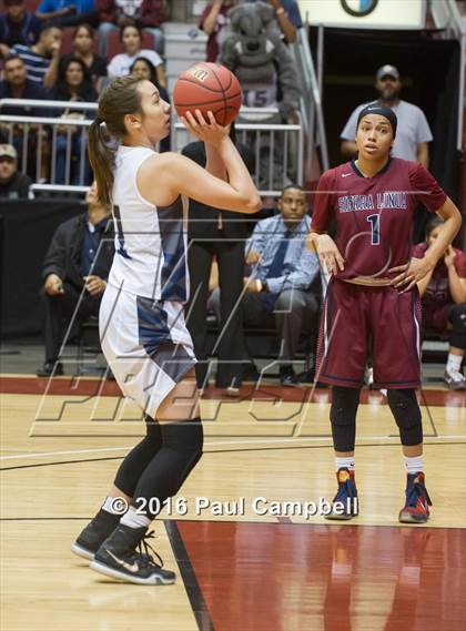 Thumbnail 2 in Sierra Linda vs Cactus Shadows (AIA D2 Semifinal) photogallery.