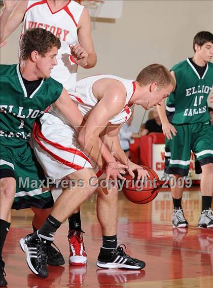 Thumbnail 2 in Elliot Christian vs. Victory Christian (Viking Classic) photogallery.