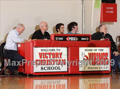 Thumbnail 2 in Elliot Christian vs. Victory Christian (Viking Classic) photogallery.