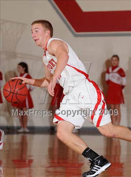 Thumbnail 3 in Elliot Christian vs. Victory Christian (Viking Classic) photogallery.