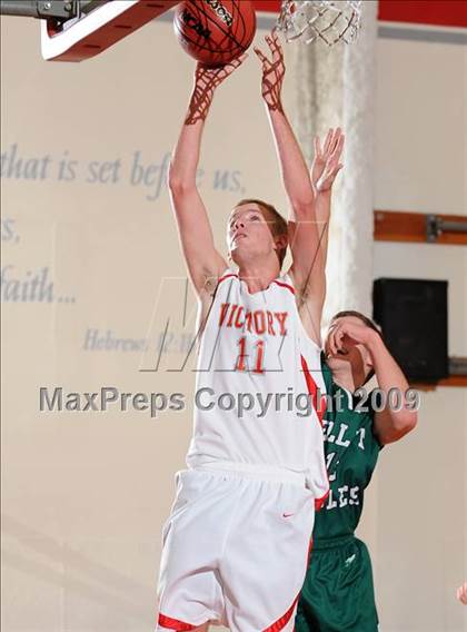 Thumbnail 2 in Elliot Christian vs. Victory Christian (Viking Classic) photogallery.