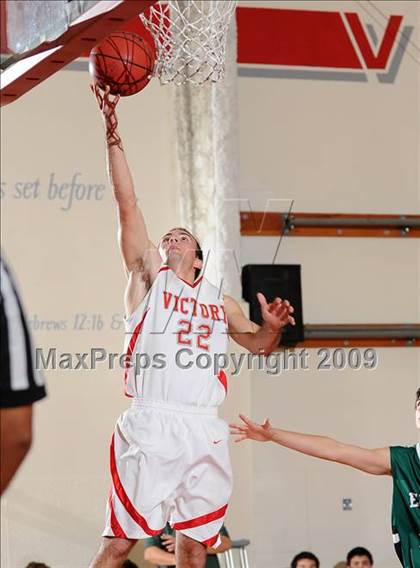 Thumbnail 1 in Elliot Christian vs. Victory Christian (Viking Classic) photogallery.